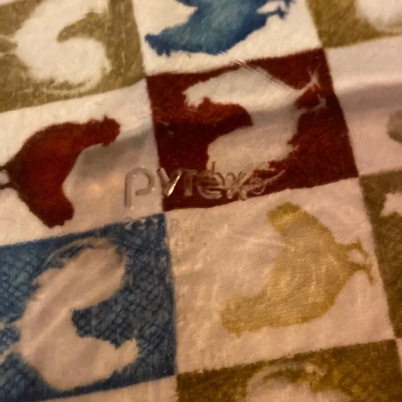 Vintage 3-Quart Oblong Cranberry Glass Pyrex Baker - Picture 12 of 15